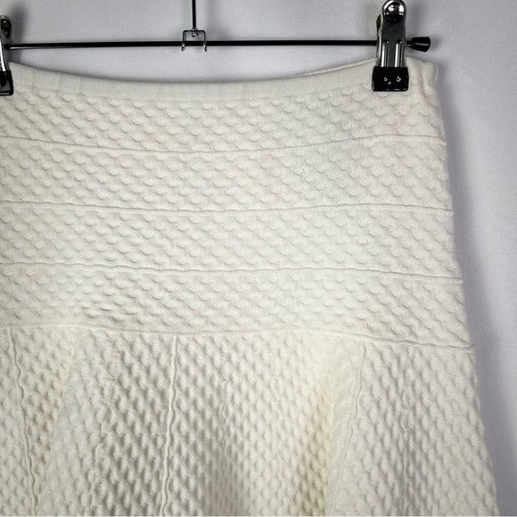 Bebe White Textured Fit & Flare Mini Skirt S - Picture 3 of 4